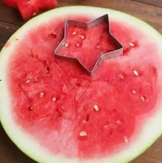 吃瓜不吐 籽,揭秘娱乐圈的甜蜜与苦涩