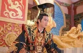 覆流年皇上吃瓜,皇上吃瓜，宫廷风云再起