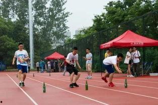 潍坊学院操场吃瓜,一场别开生面的校园生活趣谈